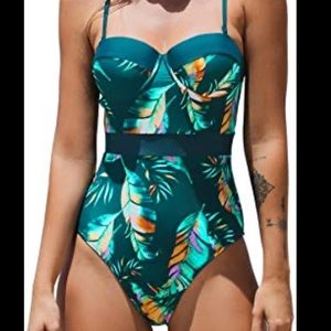 Cupshe One Piece Swimsuit Tropical Green